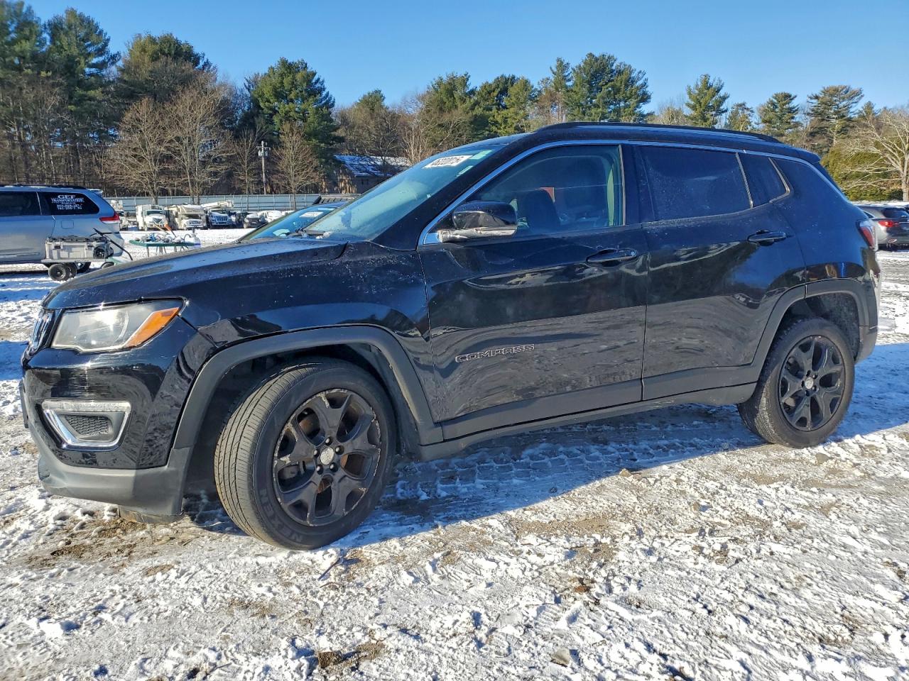 2018 Jeep Compass Limited, VIN 3C4NJDCB4JT191921 — Front end