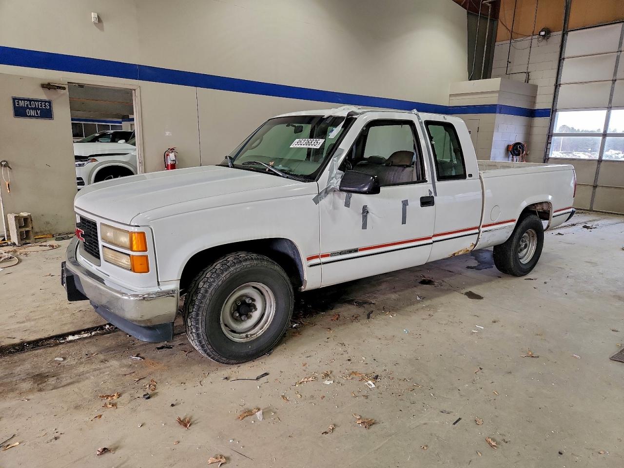 1998 GMC Sierra 1500, VIN 1GTEC19M0WE553476 — Обычный износ