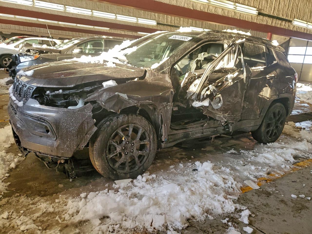 2023 Jeep Compass Altitude, VIN 3C4NJDBN4PT505202 — Side