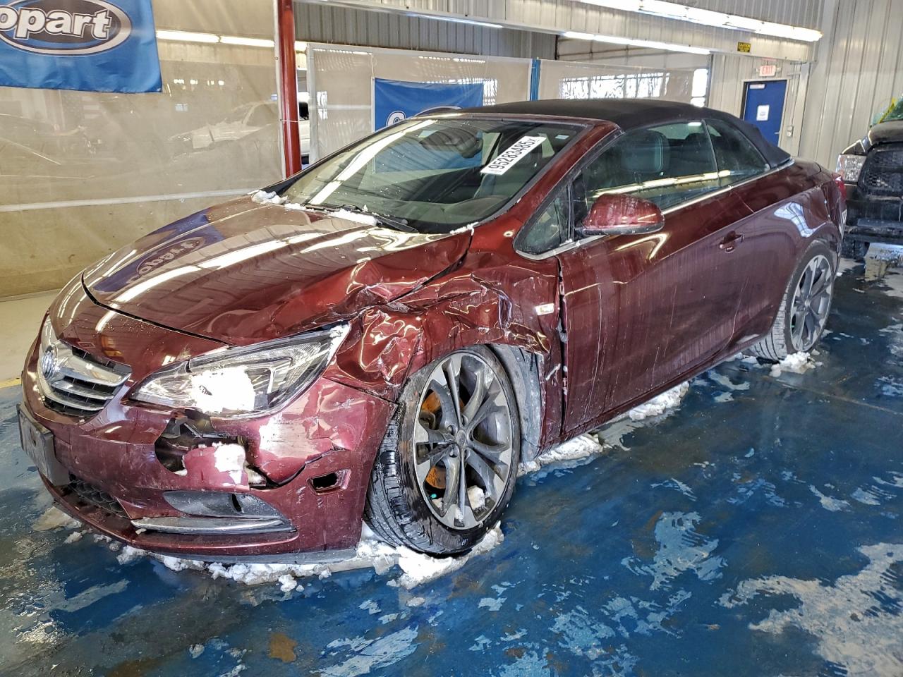 2018 Buick Cascada Premium, VIN W04WH3N54JG004029 — Перед