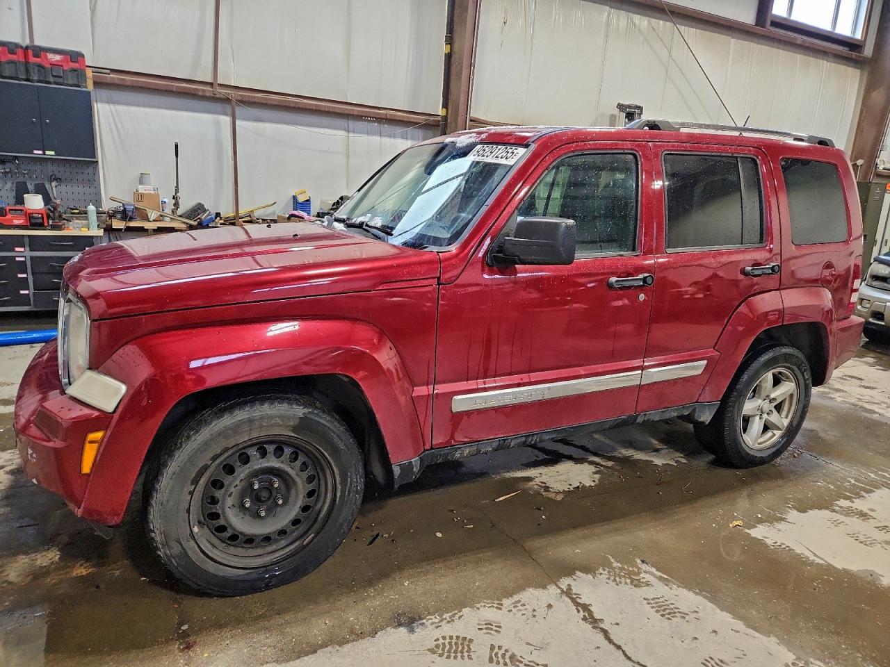 2012 Jeep Liberty Limited, VIN 1C4PJMCK1CW133061 — Перед