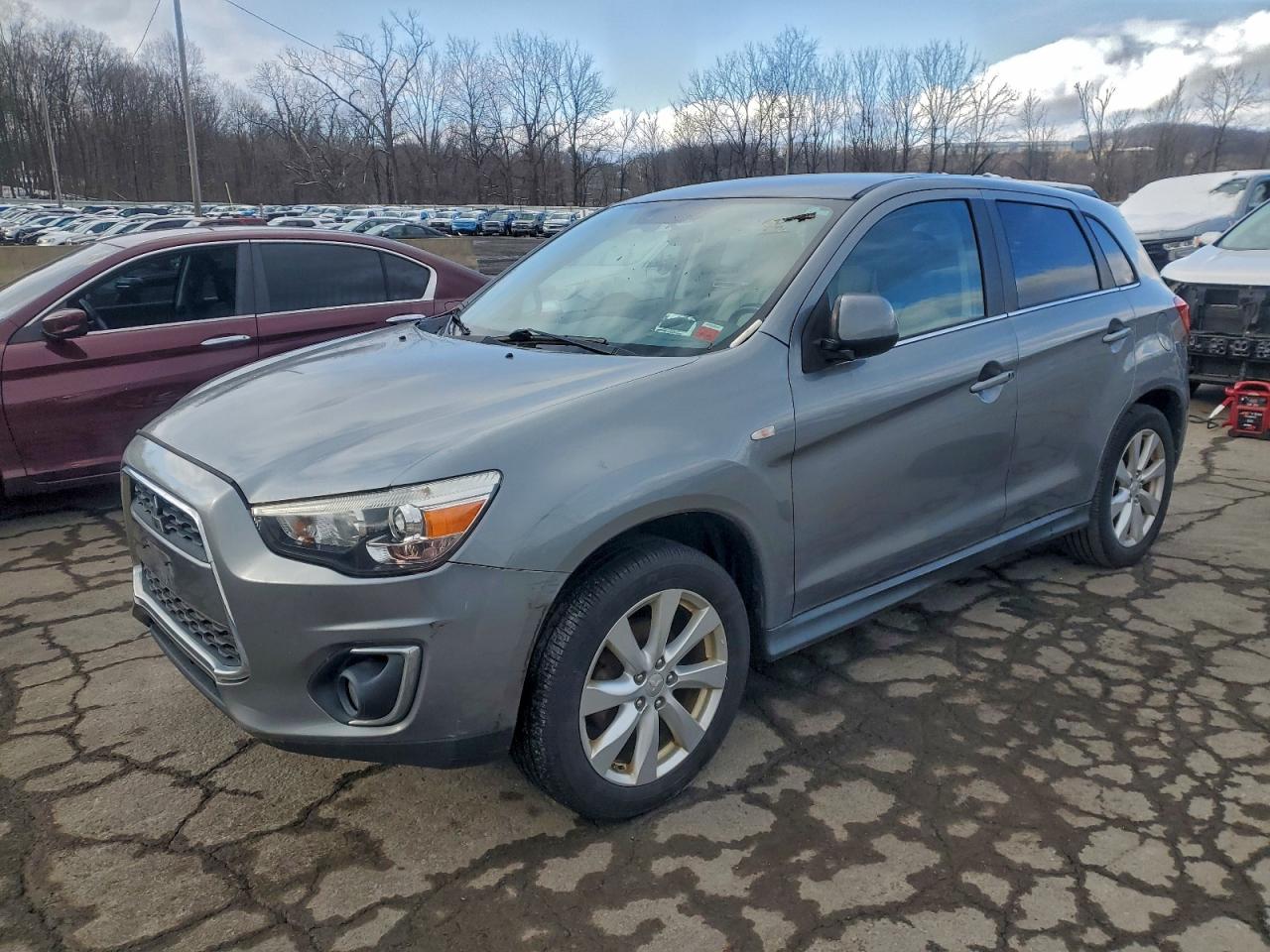 2014 Mitsubishi Outlander SE, VIN 4A4AR4AU2EE024256 — Minor dents and scratches