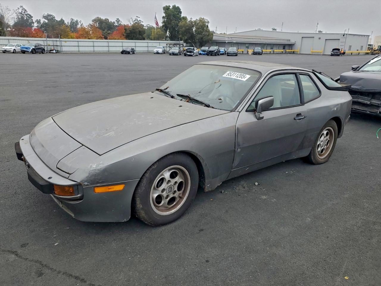 1985 Porsche 944, VIN WP0AA094XFN450547 — Мелкие вмятины и царапины