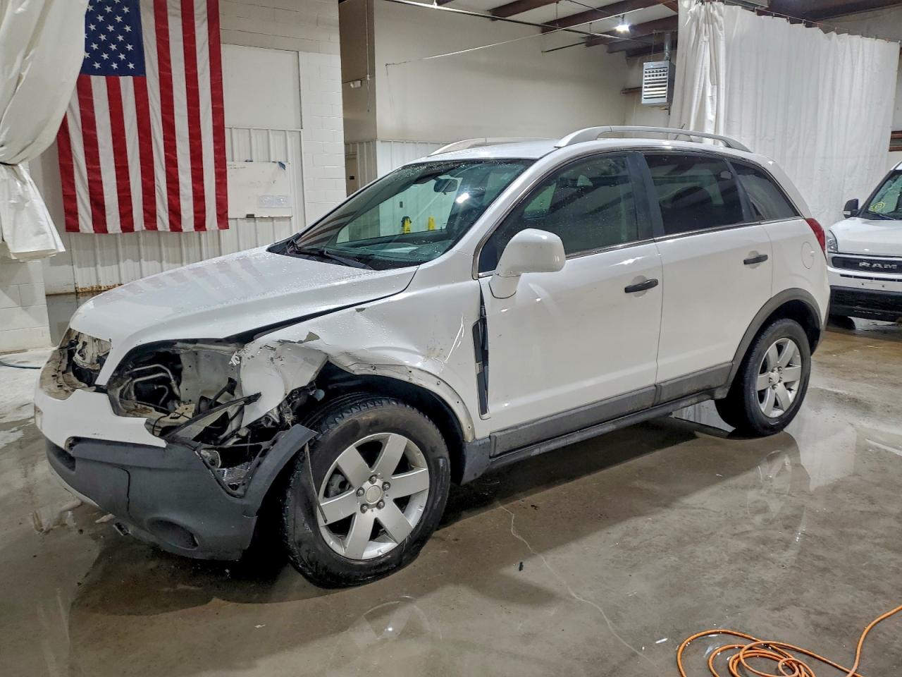 2012 Chevrolet Captiva Sport LS, VIN 3GNAL2EK5CS646110 — Front end