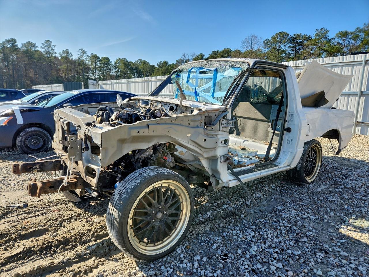 2005 Ford Ranger XL, VIN 1FTYR10UX5PA16626 — Stripped