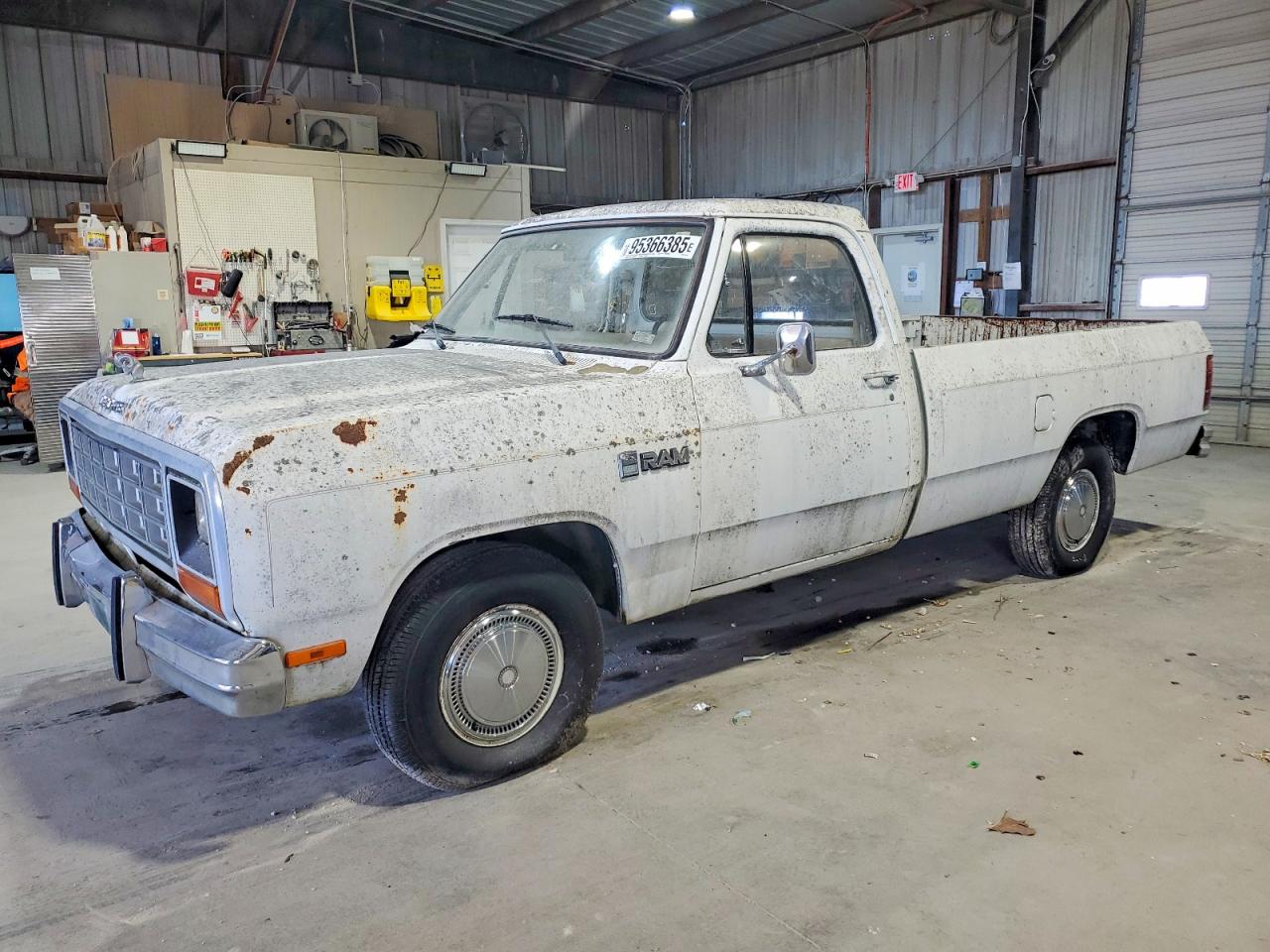 1984 Dodge D Series, VIN 1B7FD14T1ES363265 — Minor dents and scratches