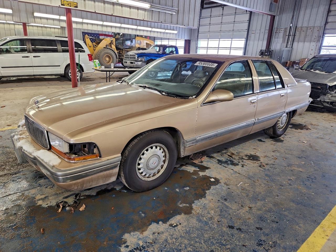 1995 Buick Roadmaster, VIN 1G4BN52P2SR429250 — Engine fire