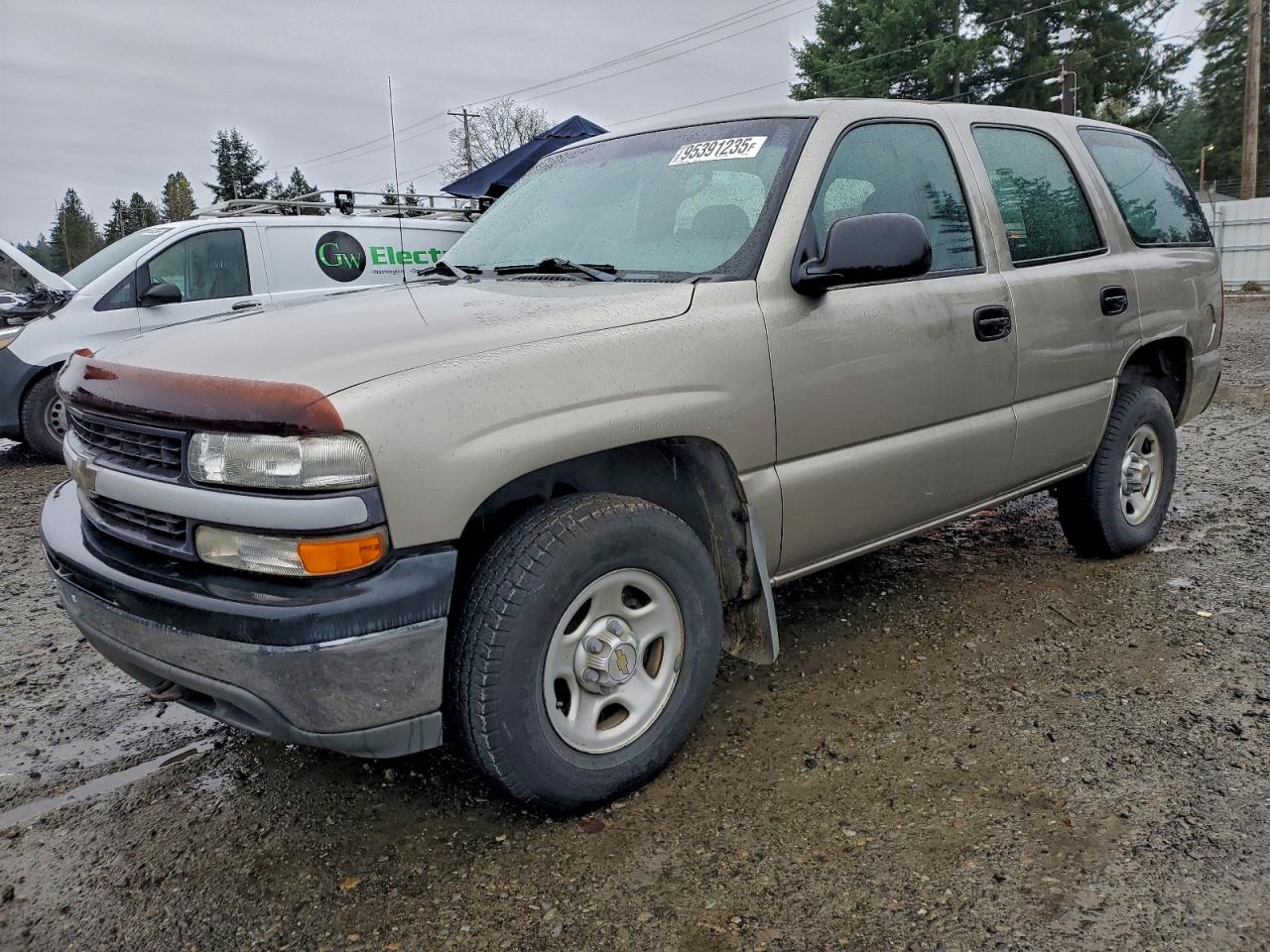 2000 Chevrolet Tahoe LS, VIN 1GNEC13V2YJ176247 — Vandalism