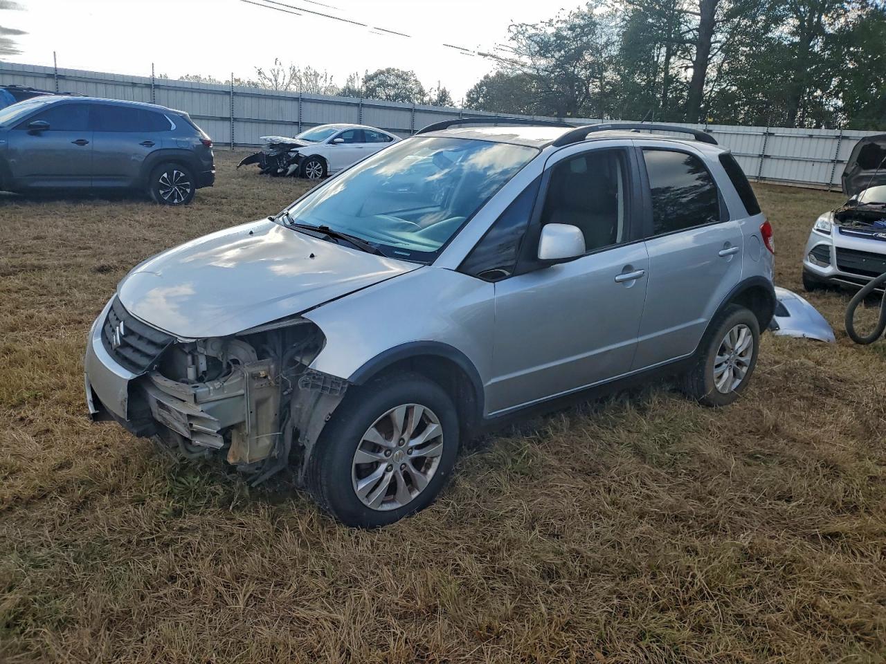 2013 Suzuki SX4 Crossover, VIN JS2YB5A30D6100420 — Front end