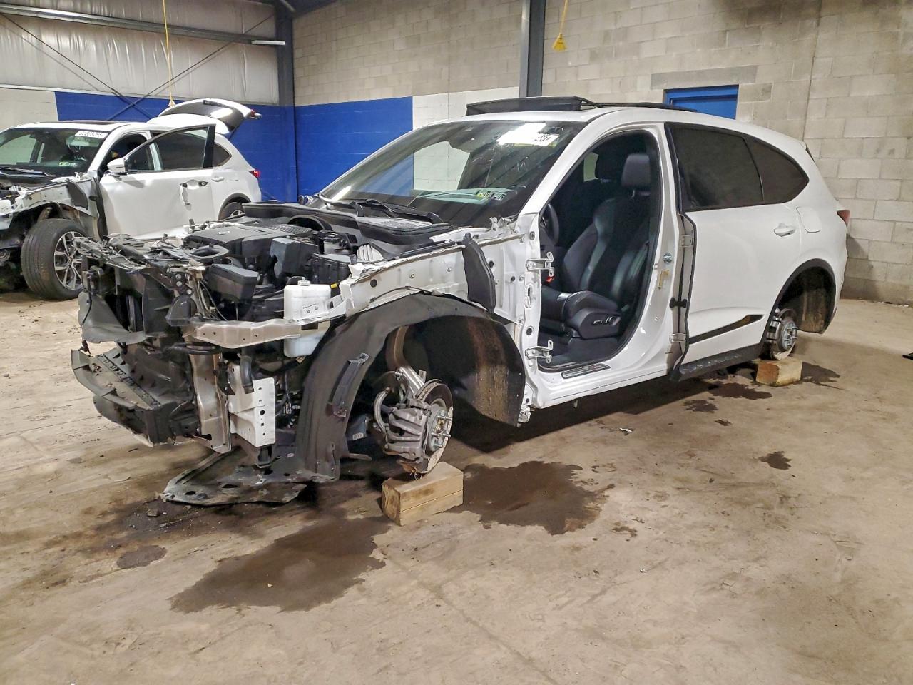 2023 Acura MDX w/A-Spec Package, VIN 5J8YE1H08PL037595 — Stripped