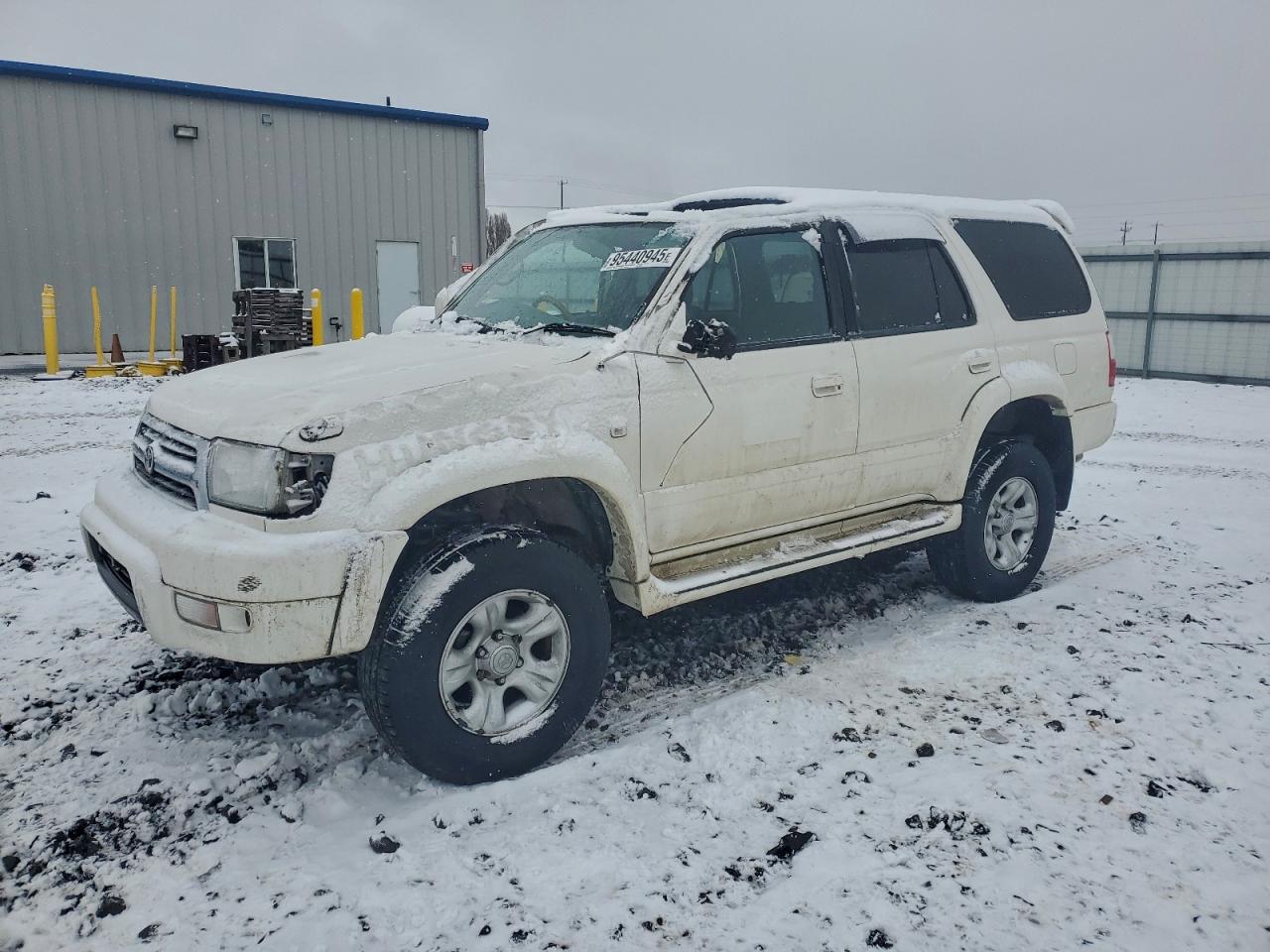 1999 Toyota Hilux, VIN RZN1859025257 — Бок