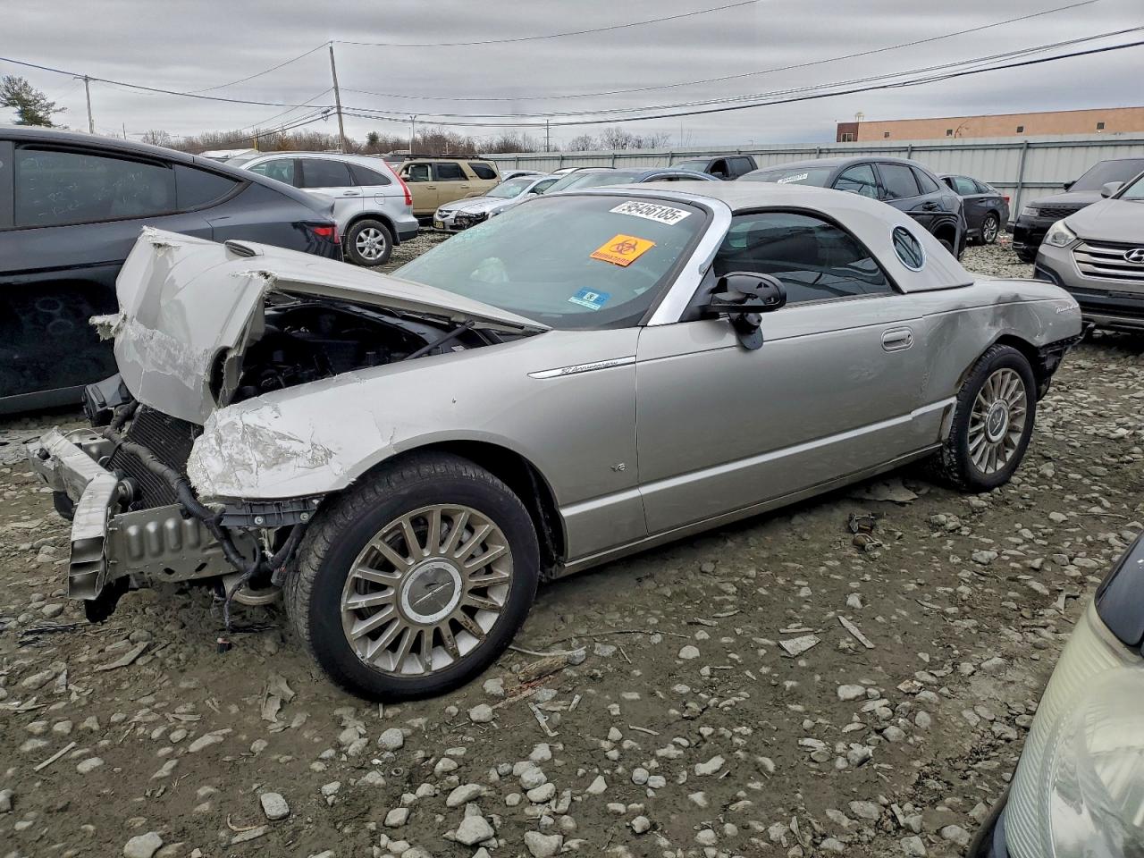 2005 Ford Thunderbird Deluxe, VIN 1FAHP60A45Y107139 — Перед