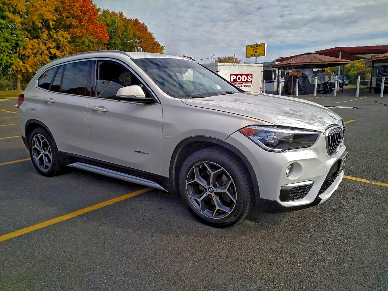 2016 BMW X1 xDrive28i, VIN WBXHT3C3XGP880243 — Фото с аукциона