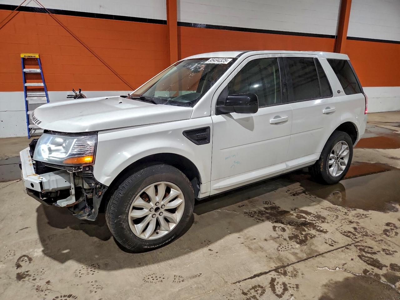 2013 Land Rover LR2, VIN SALFR2BG8DH380484 — Front end