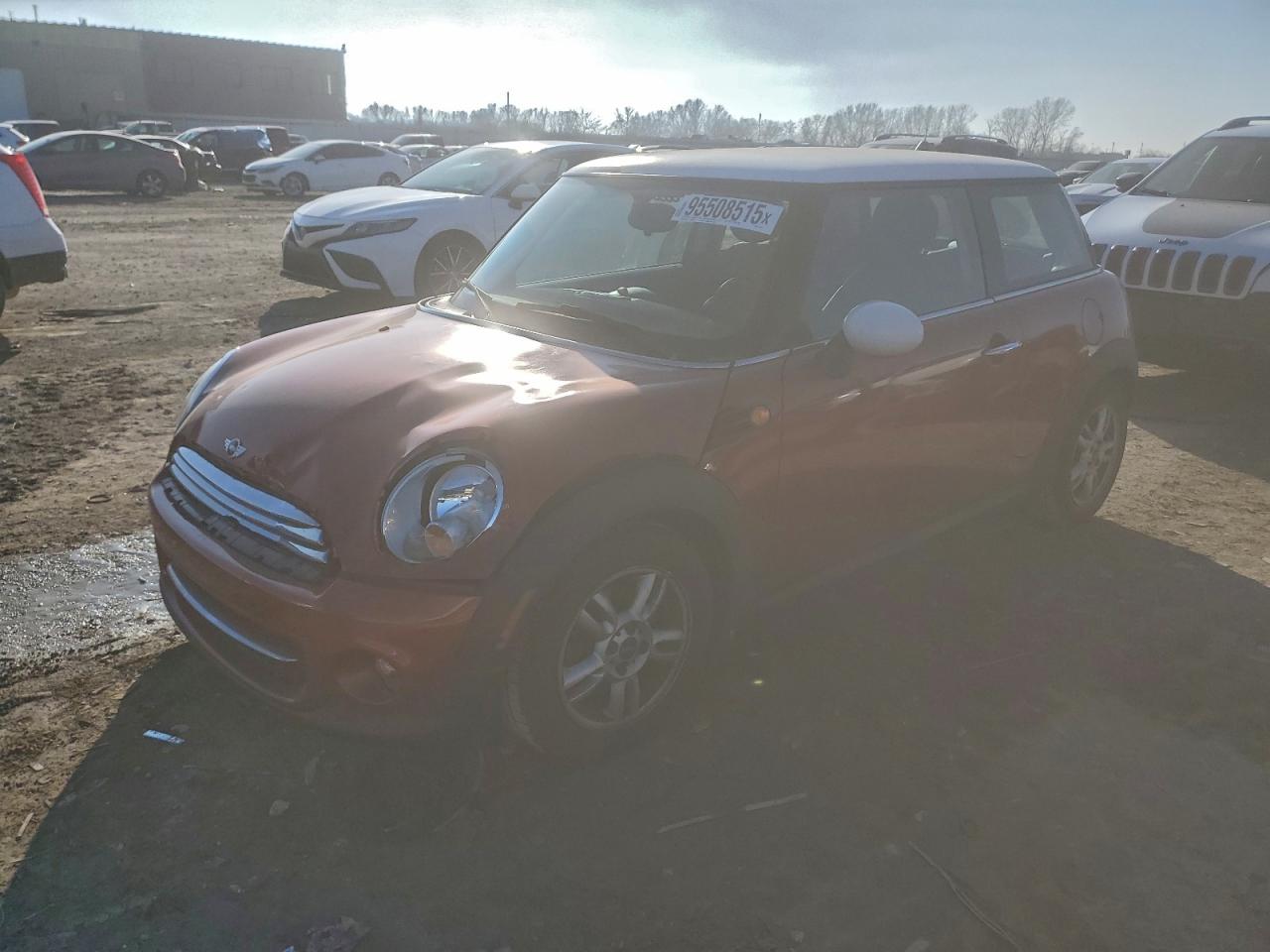 2013 MINI Hardtop, VIN WMWSU3C59DT370175 — Auction photo 1 of 12