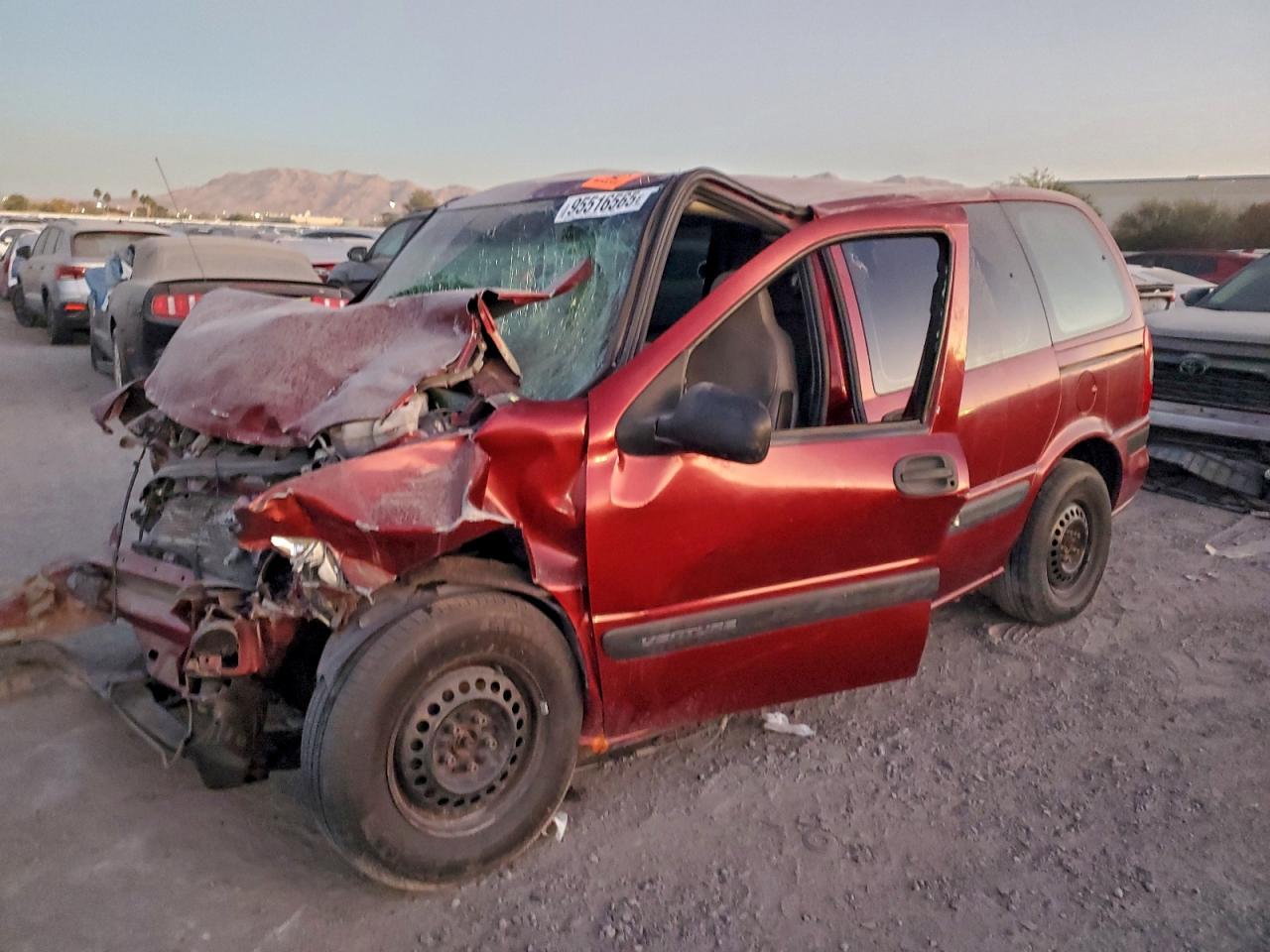2003 Chevrolet Venture 1SA, VIN 1GNDU03E13D274129 — Front end