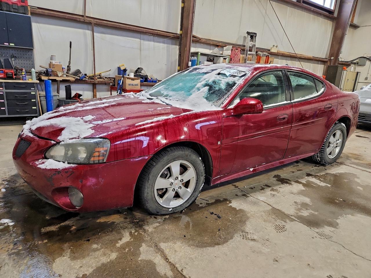 2007 Pontiac Grand Prix, VIN 2G2WP552771195630 — Front end