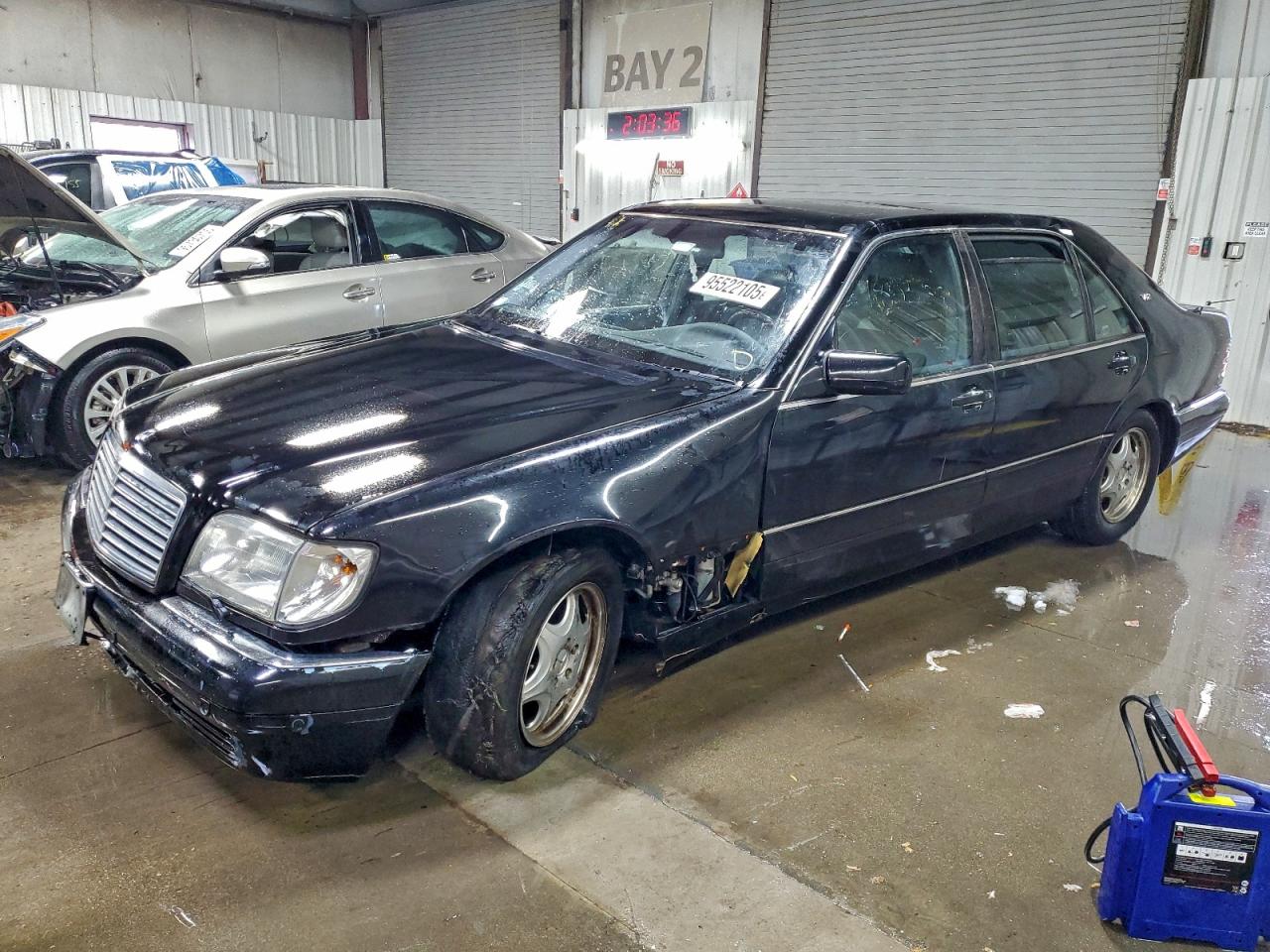 1997 Mercedes-Benz S, VIN WDBGA57E6VA327769 — Front end