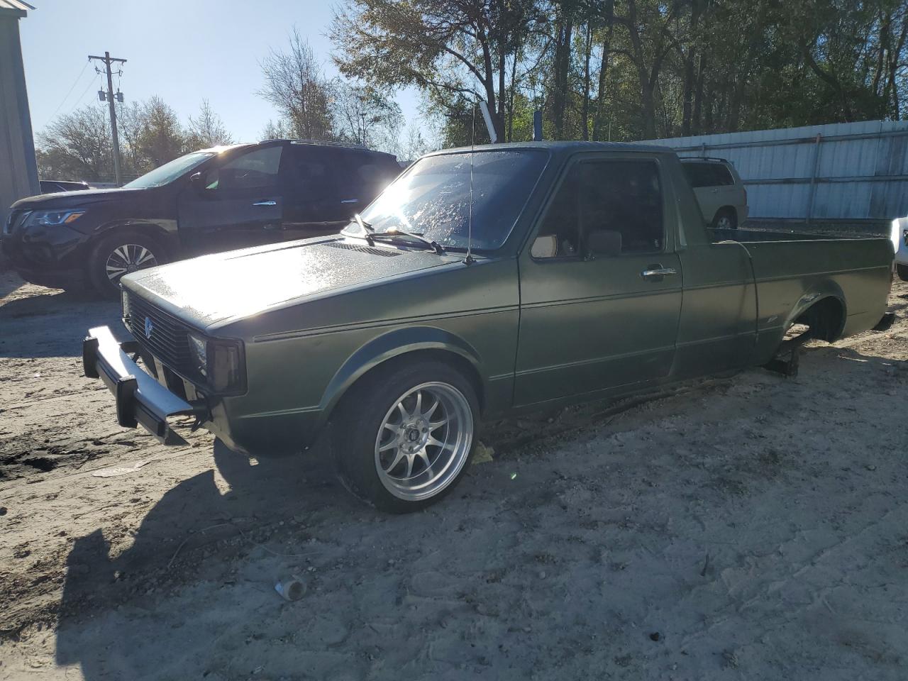 1981 Volkswagen Rabbit, VIN 1V1KG0177BV001672 — Rear end