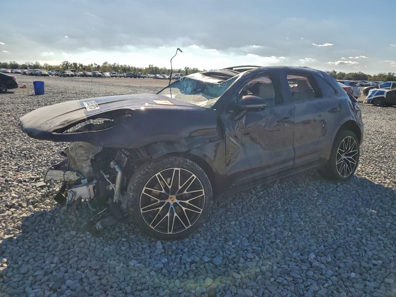 2025 Porsche Macan, VIN WP1AA2A5XSLB03143 — Rollover