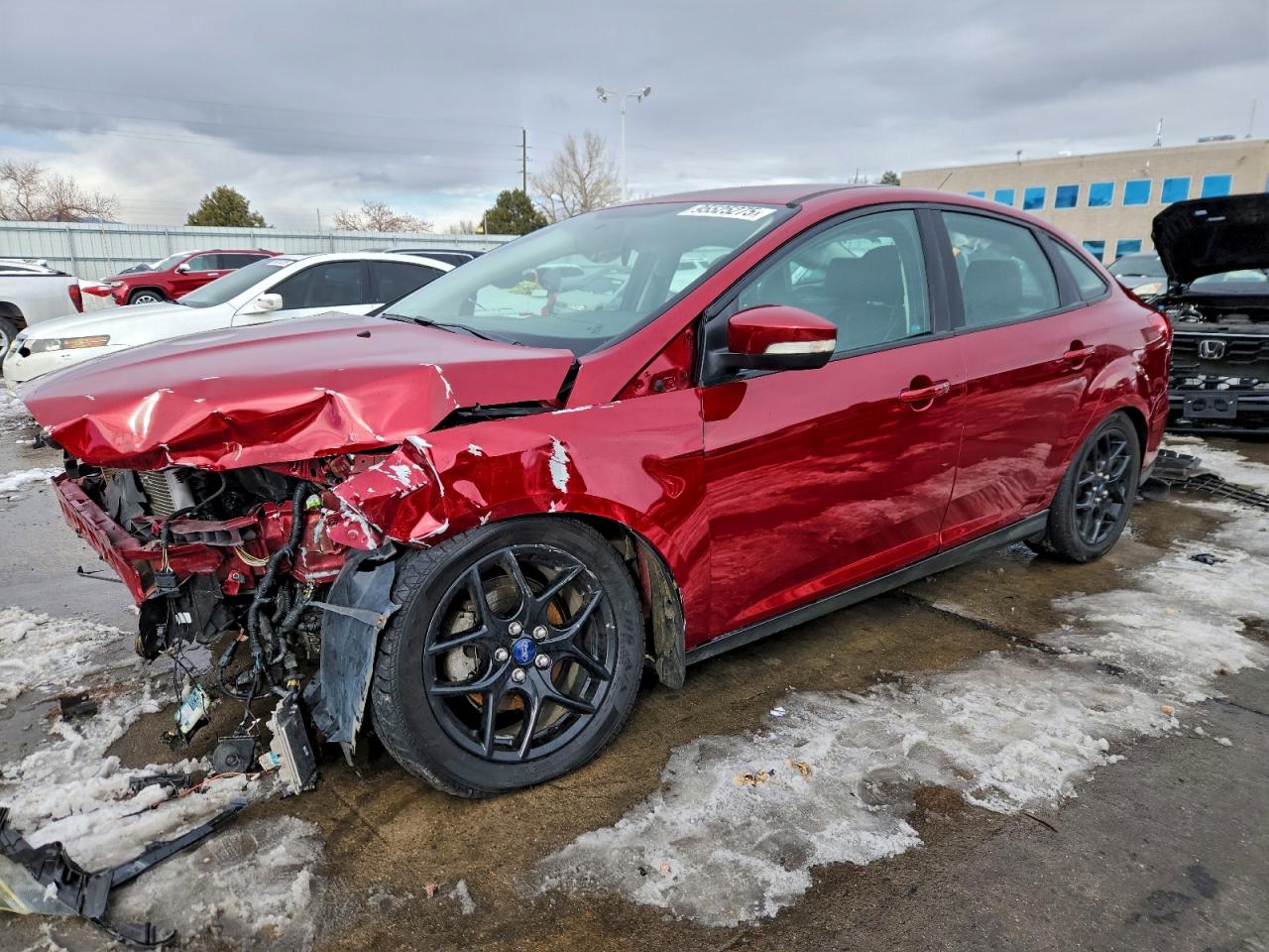 2016 Ford Focus SE, VIN 1FADP3F24GL265929 — Front end