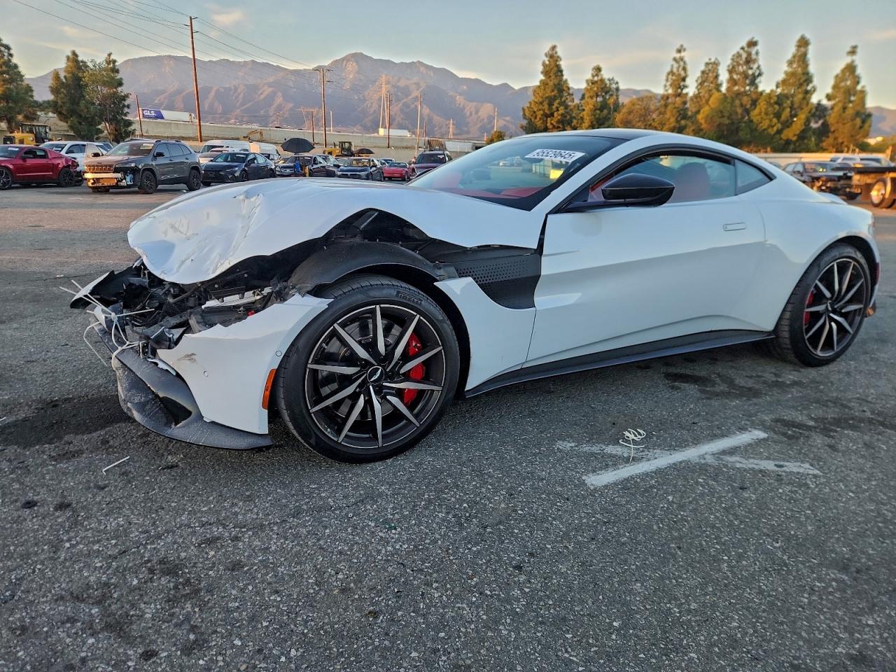 2019 Aston Martin Vantage, VIN SCFSMGAW0KGN01121 — Front end