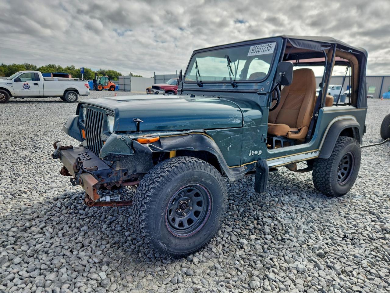 1993 Jeep Wrangler, VIN 1J4FY29S0PP239949 — Front end