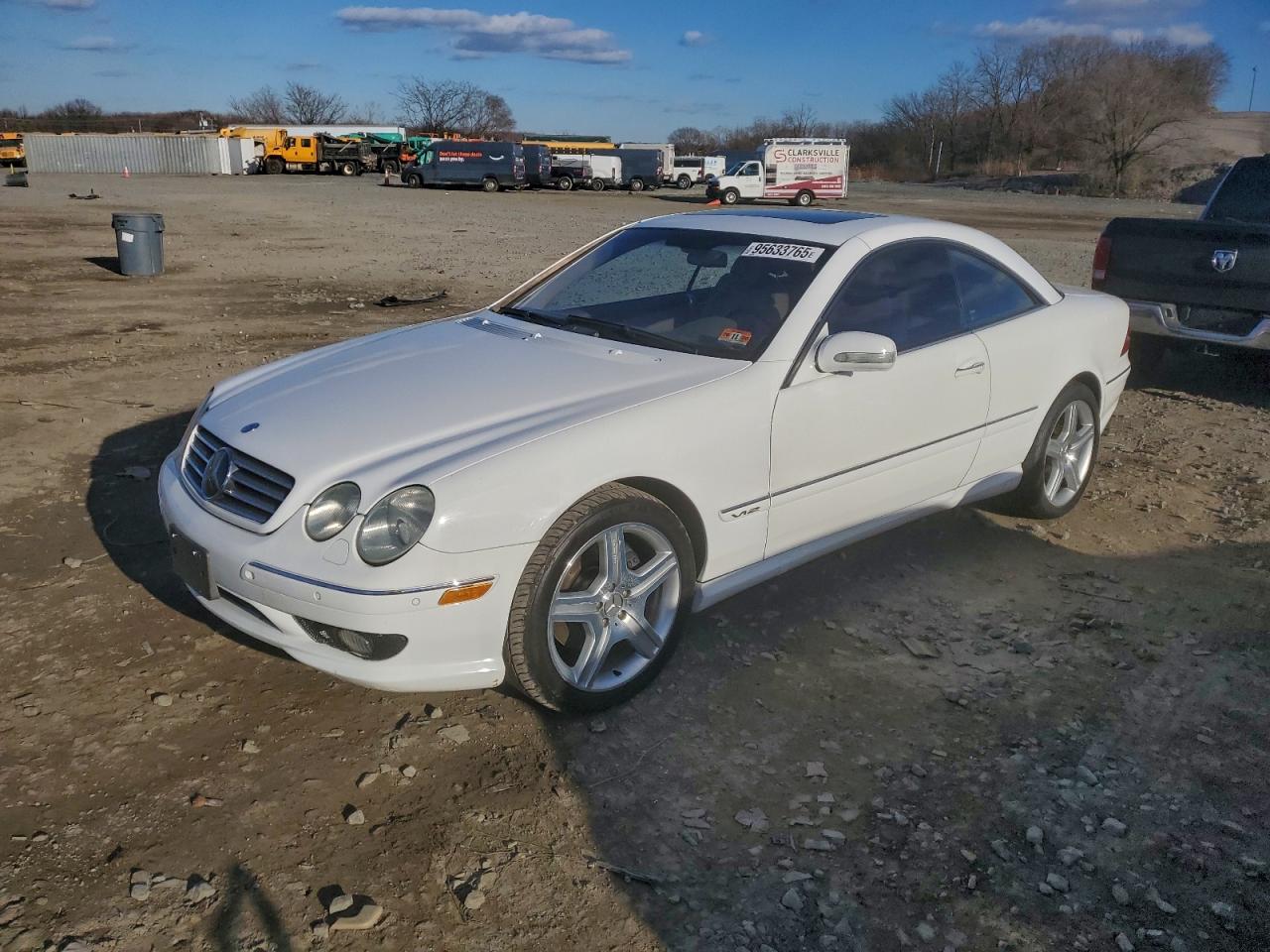 2001 Mercedes-Benz CL 500/600, VIN WDBPJ78J81A016880 — Minor dents and scratches