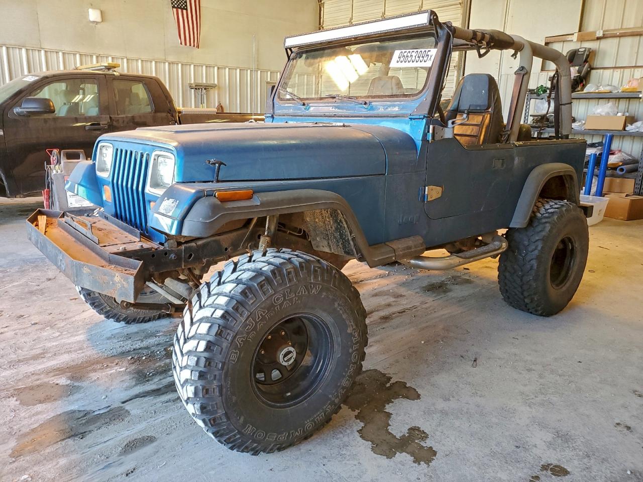 1993 Jeep Wrangler S, VIN 1J4FY19PXPP220251 — Minor dents and scratches