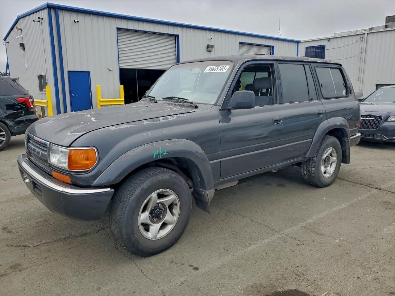 1991 Toyota Land Cruiser, VIN JT3FJ80W2M0001817 — Side
