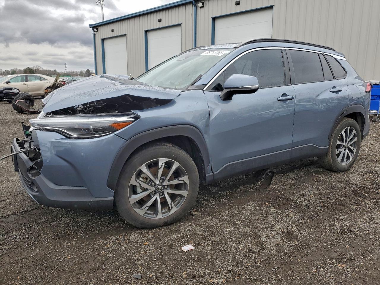 2023 Toyota Corolla Cross XLE, VIN 7MUDAABG0PV048724 — Front end