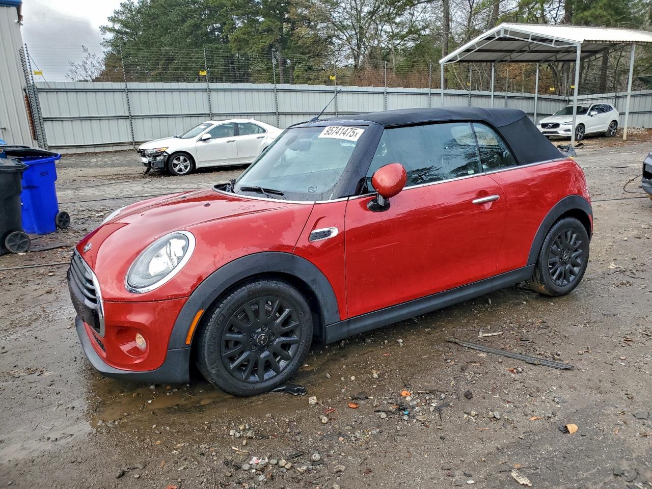2018 MINI Convertible Cooper, VIN WMWWG5C58J3D01352 — Бок