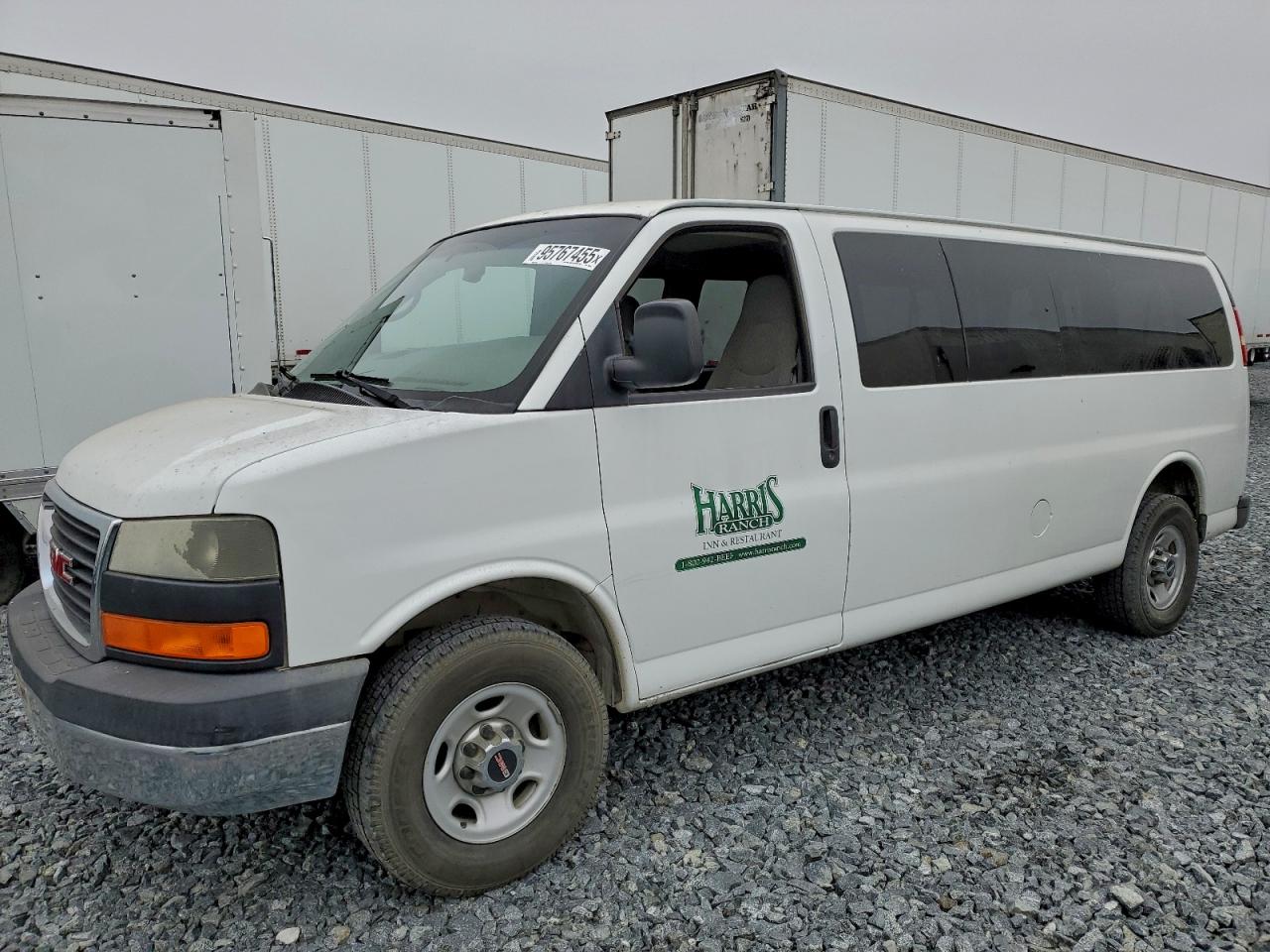 2007 GMC Savana, VIN 1GJHG39UX71170496 — Minor dents and scratches