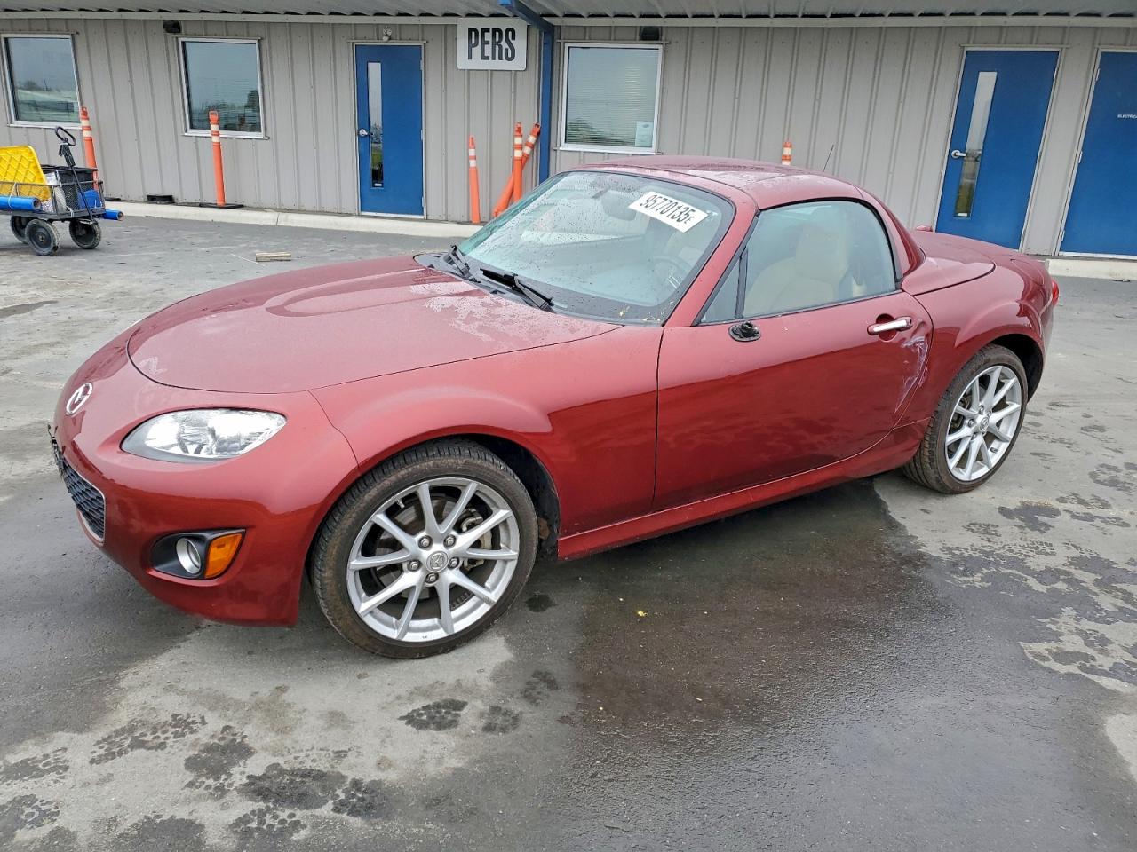 2009 Mazda MX-5 Miata Grand Touring, VIN JM1NC26F490204897 — Front end