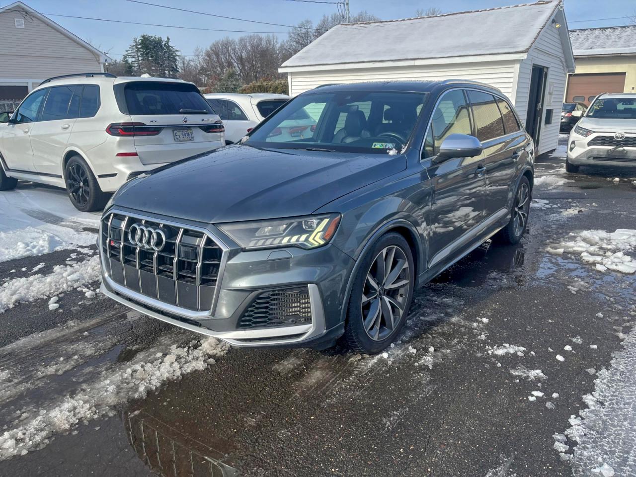 2021 Audi SQ7 Premium Plus, VIN WA1AWBF76MD023410 — Мелкие вмятины и царапины