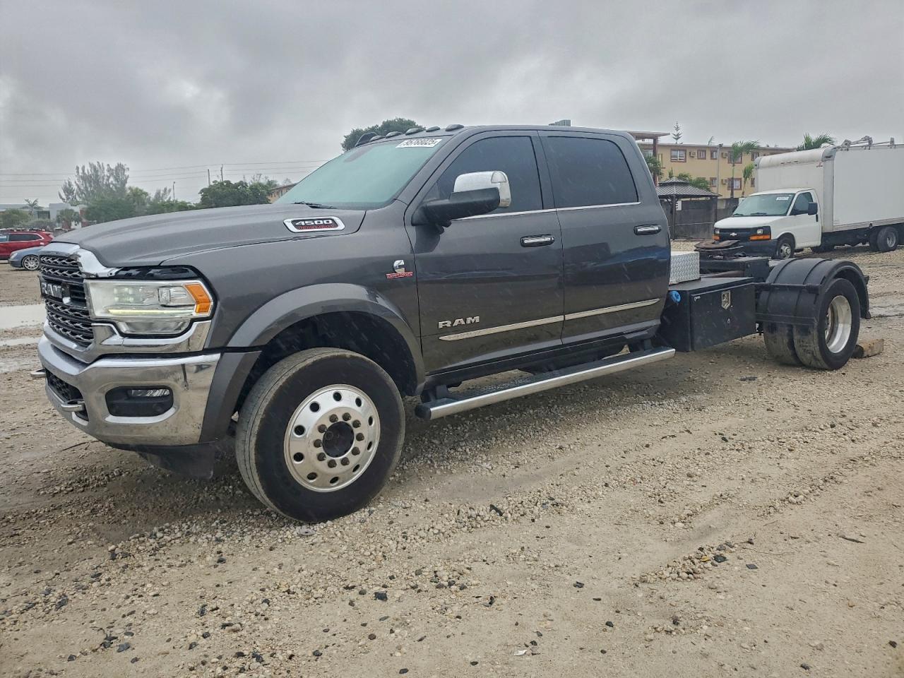 2021 Ram 4500 Tradesman, VIN 3C7WRLFL9MG702180 — Minor dents and scratches