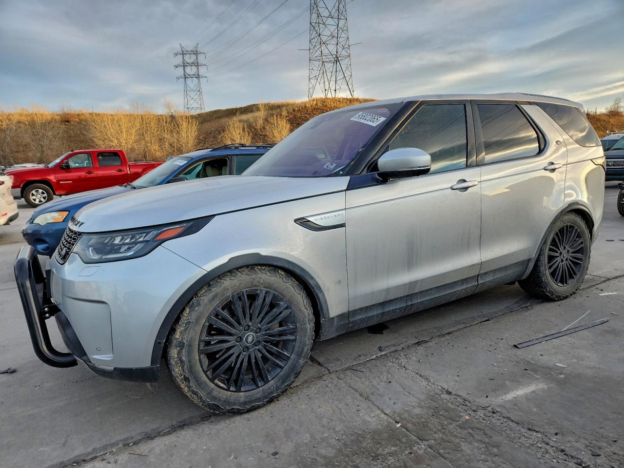 2017 Land Rover Discovery HSE Luxury, VIN SALRHBBK5HA031348 — Пожар