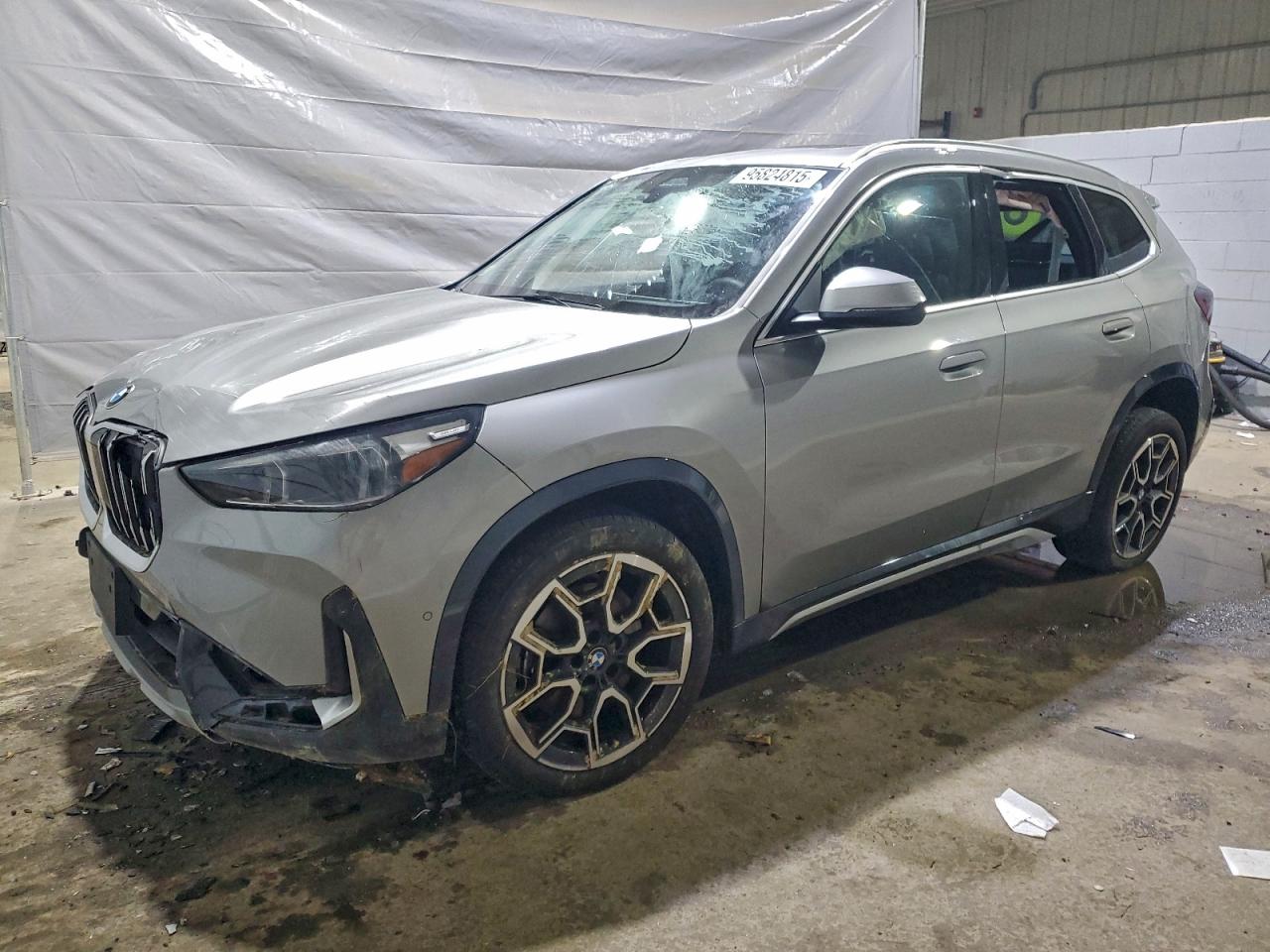 2025 BMW X1 xDrive28i, VIN WBX73EF0XS5060290 — Бок