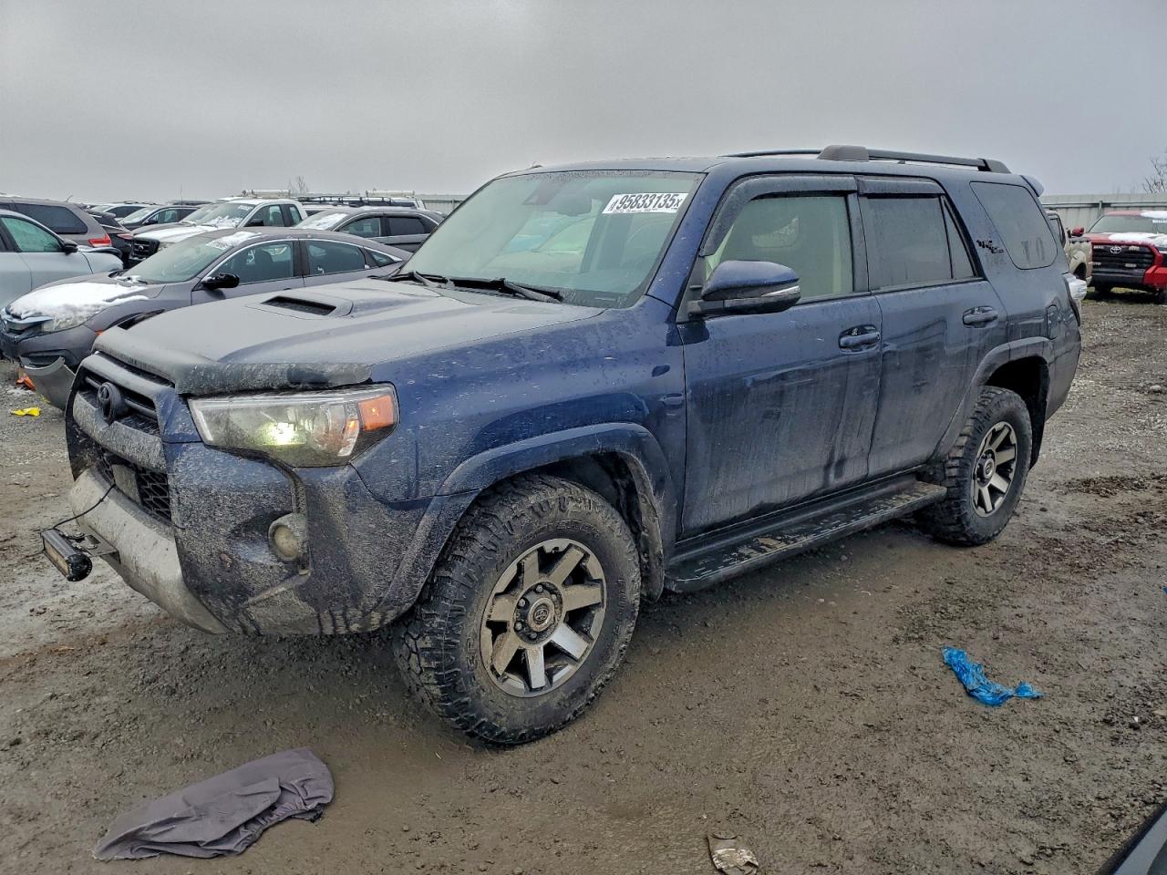 2022 Toyota 4Runner TRD Off Road Premium, VIN JTERU5JR6N6025376 — Side