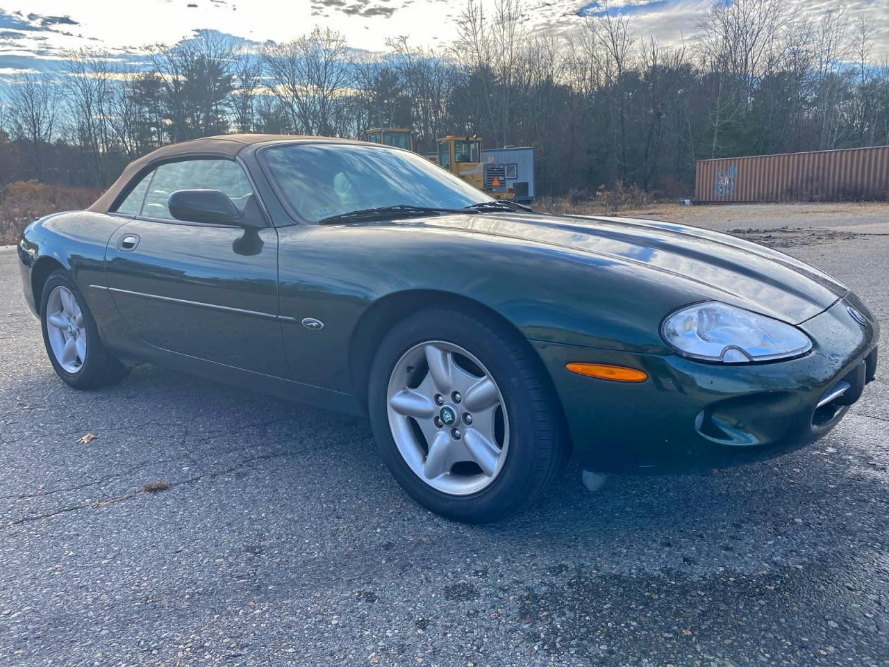 1997 Jaguar XK, VIN SAJGX2748VC006585 — Undercarriage