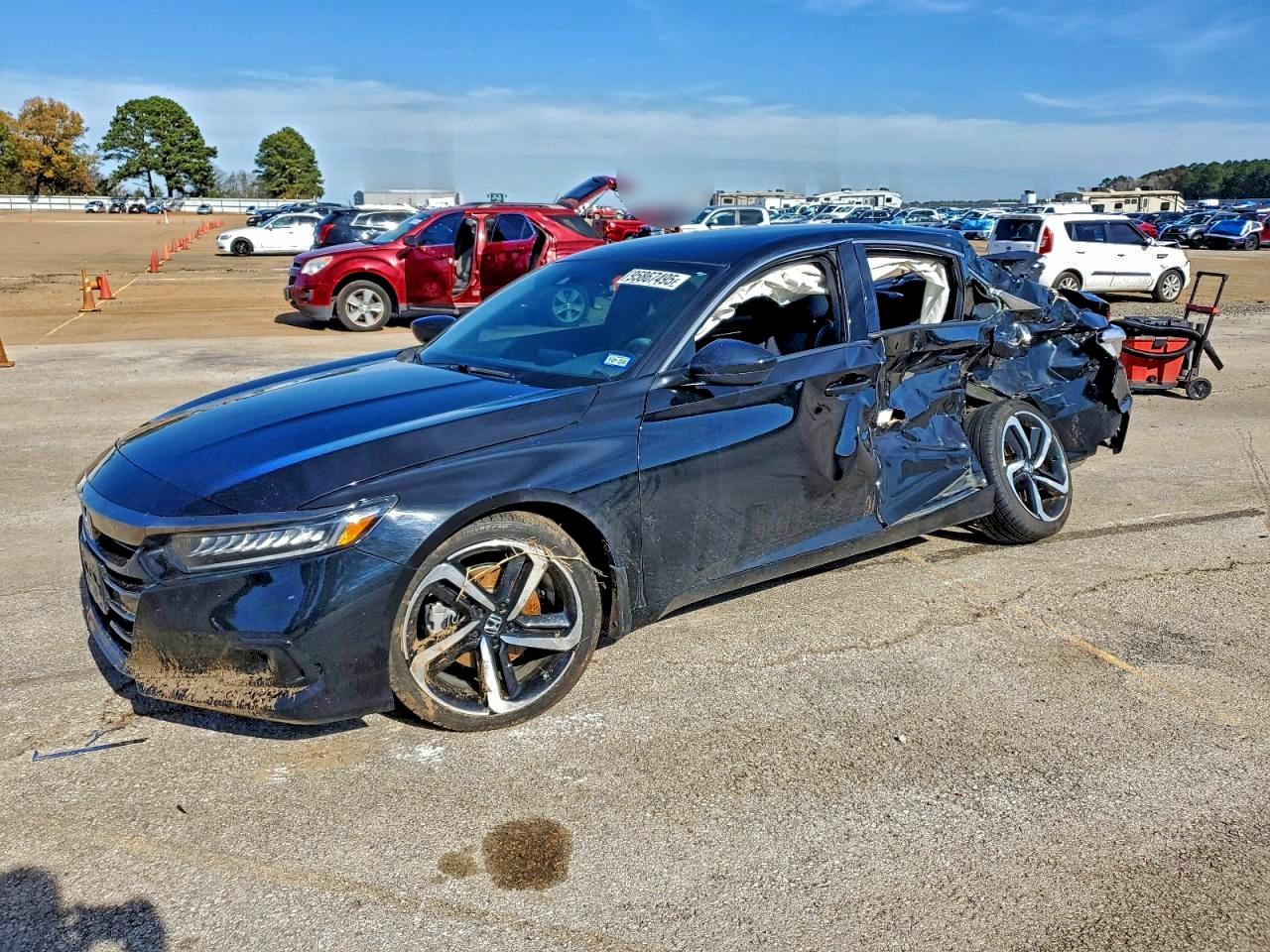 2022 Honda Accord Sport, VIN 1HGCV1F33NA082721 — Side