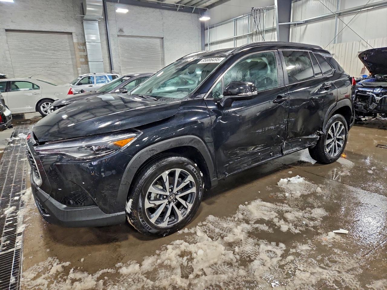 2025 Toyota Corolla Cross XLE, VIN 7MUDAABG6SV137867 — Front end