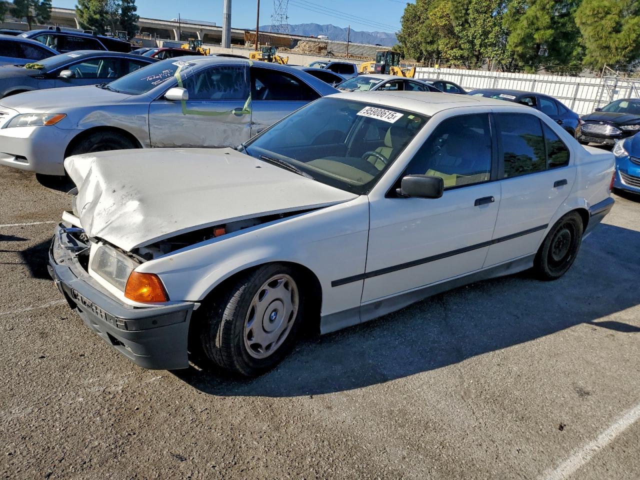 1993 BMW 3 Series 318i, VIN WBACA5315PFG05926 — Front end