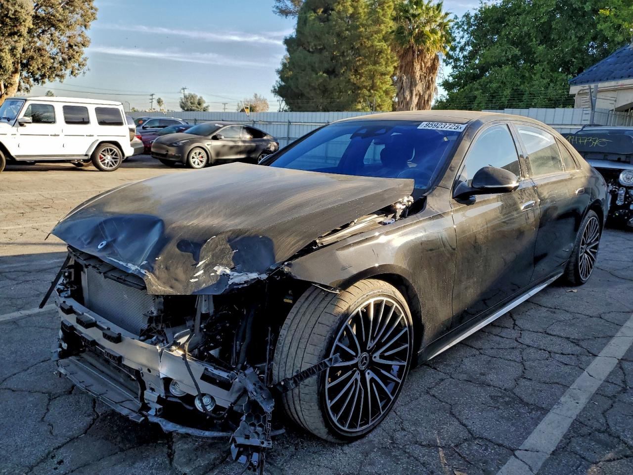 2023 Mercedes-Benz S 580, VIN W1K6G7GB6PA230951 — Front end