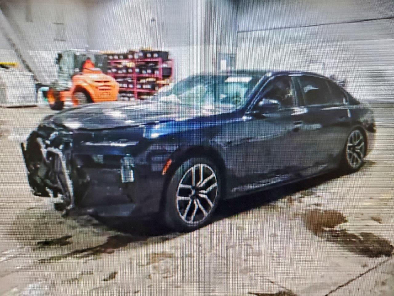 2023 BMW i7 xDrive60, VIN WBY53EJ03PCL63716 — Front end