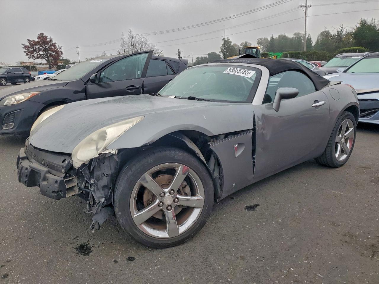 2007 Pontiac Solstice, VIN 1G2MB35B07Y113132 — Front end