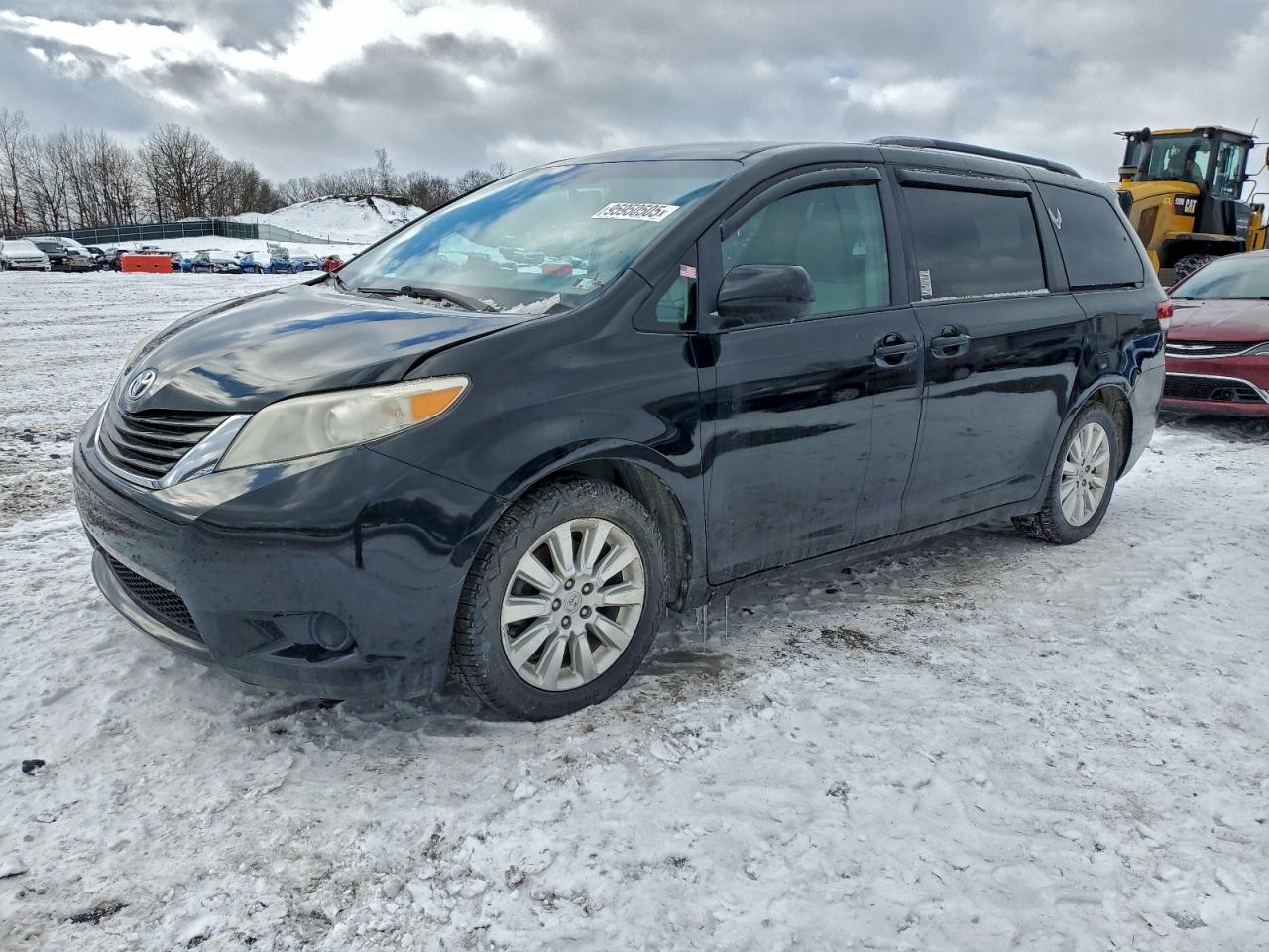 2011 Toyota Sienna LE, VIN 5TDJK3DC3BS016715 — Mechanical