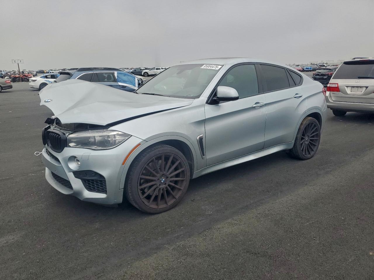 2016 BMW X6 M, VIN 5YMKW8C5XG0R43205 — Перед