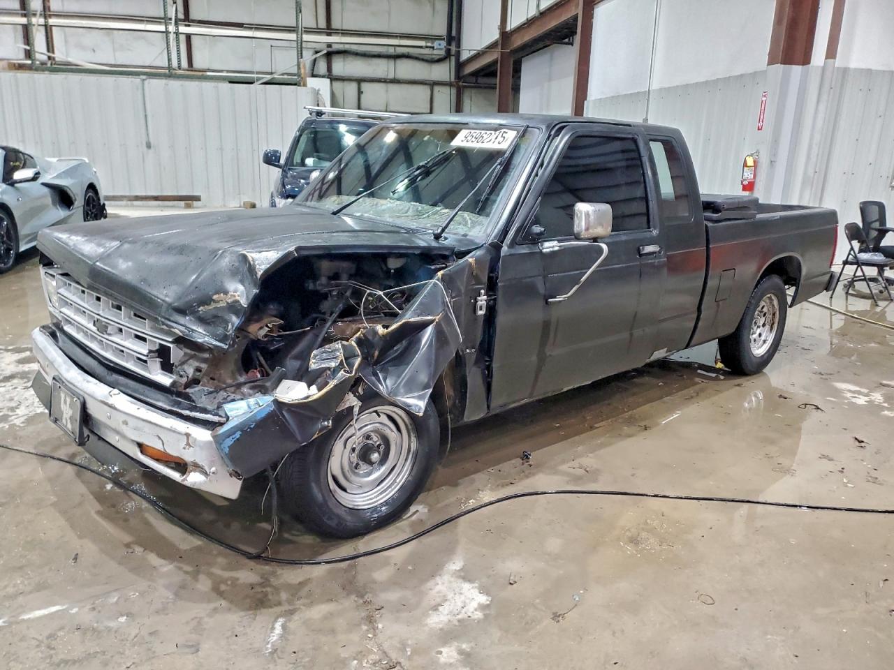 1983 Chevrolet S-10, VIN 1GCCS14B6D2195122 — Front end