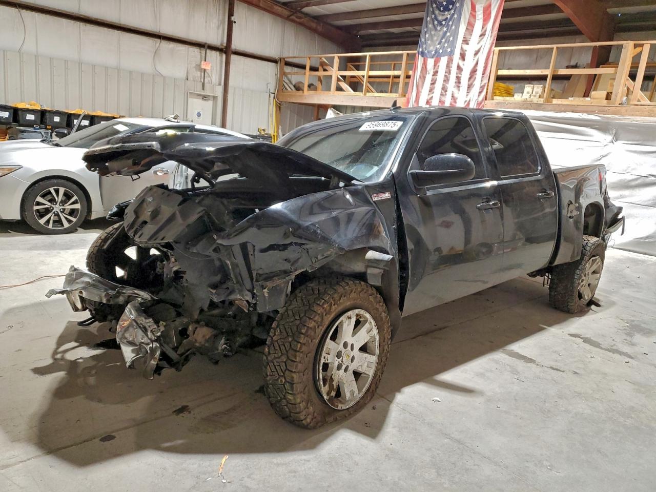 2013 GMC Sierra 1500 SLT, VIN 3GTP2WE70DG268811 — Front end